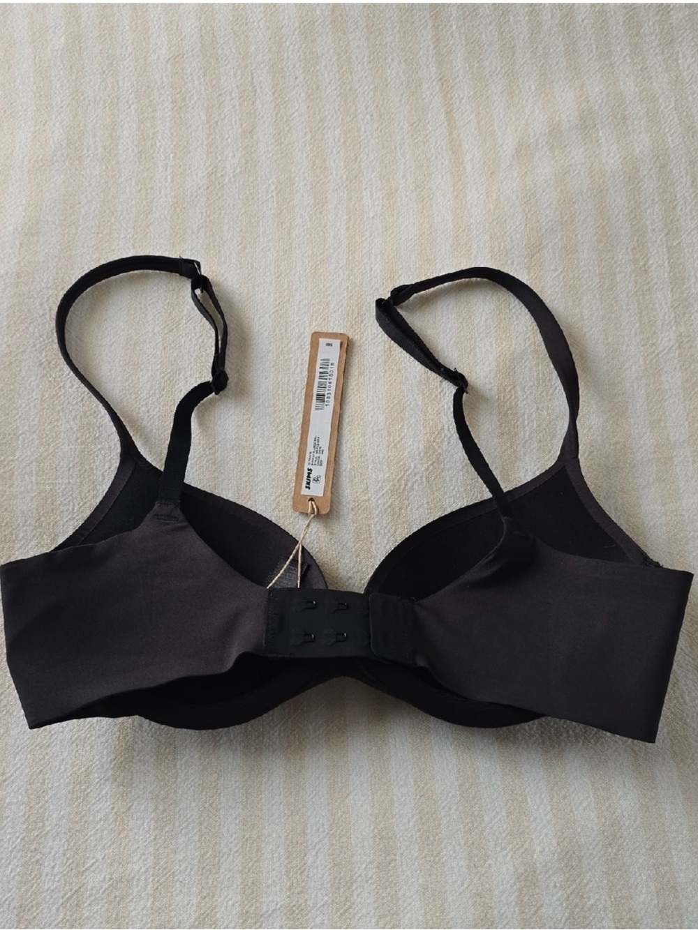 SKIMS Ultimate Push Up Plunge Bra Size: 30C Onyx NWT NEW - Picture 3 of 5